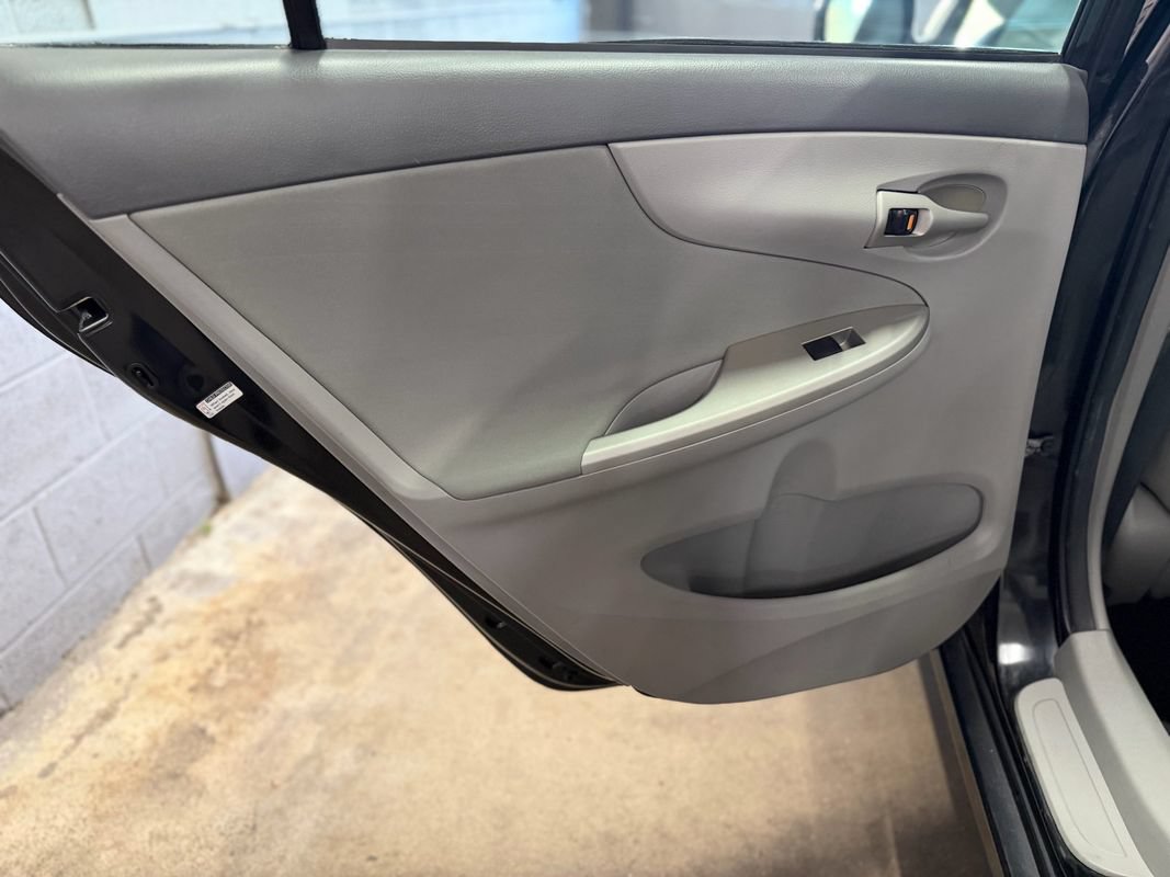 Used 2010 Toyota Corolla LE FWD image 15
