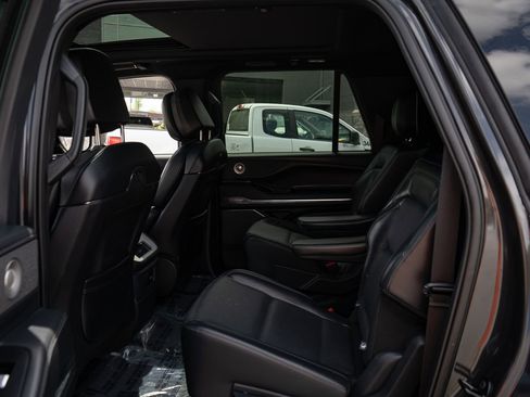 Used 2025 Lincoln Navigator L Reserve w/ Jet Appearance Package AWD/4WD image 36