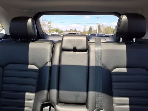 Used 2017 Ford Edge SEL w/ Equipment Group 201A AWD/4WD image 14