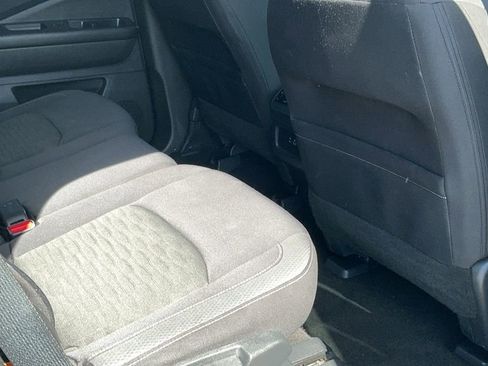 Used 2024 Nissan Pathfinder SV image 15