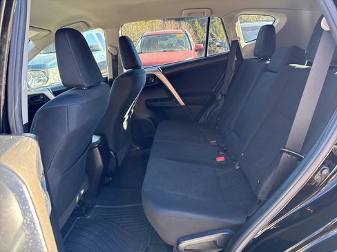 Used 2015 Toyota RAV4 LE image 20