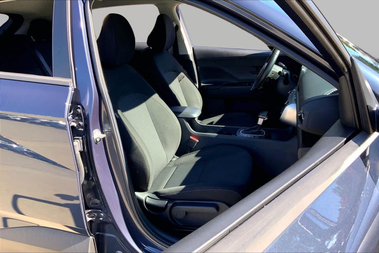 Used 2024 Hyundai Kona SEL AWD/4WD image 9