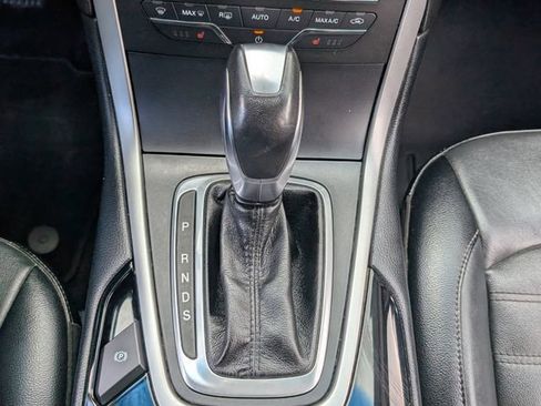 Used 2018 Ford Edge SEL w/ Equipment Group 201A FWD image 21