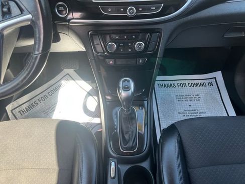 Used 2021 Buick Encore Preferred AWD/4WD image 11