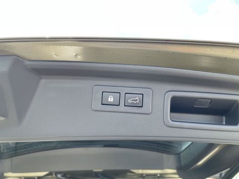 Used 2023 Subaru Forester Limited AWD/4WD image 19