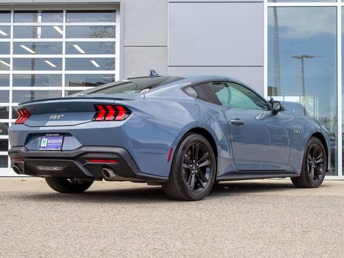 Used 2025 Ford Mustang GT RWD image 10