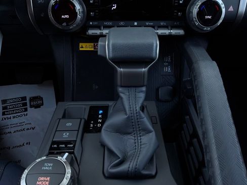 New 2026 Toyota 4Runner Platinum AWD/4WD image 28