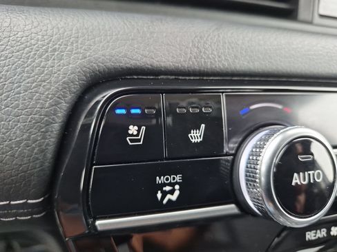 Used 2024 Honda Pilot Elite image 21