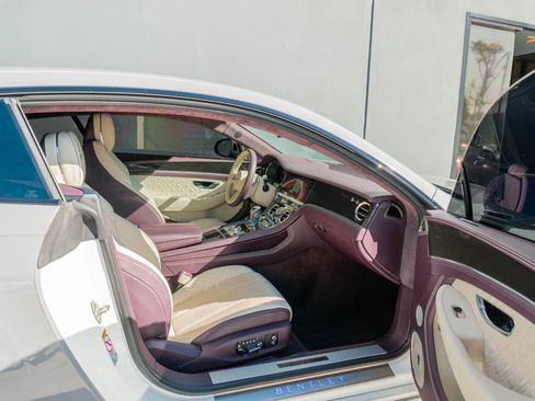 Used 2022 Bentley Continental GT image 62