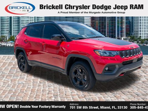 Used 2023 Jeep Compass Trailhawk AWD/4WD image 3