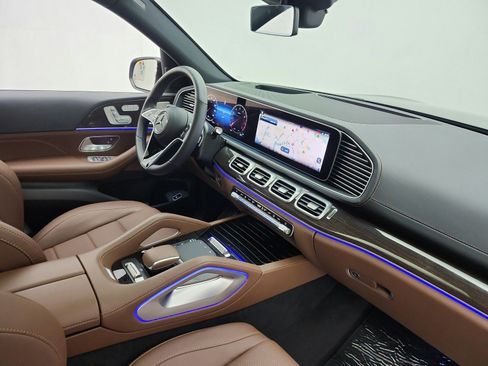 Certified 2026 Mercedes-Benz GLS 450 4MATIC image 18