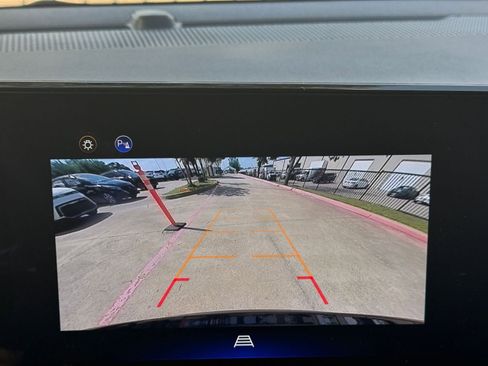 Used 2025 Chevrolet Equinox LT FWD image 25