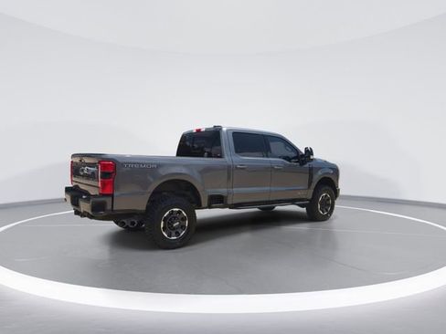 Used 2024 Ford F250 Lariat w/ Lariat Ultimate Package AWD/4WD image 8