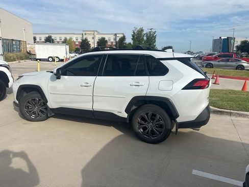 Used 2024 Toyota RAV4 XLE Premium AWD/4WD image 5