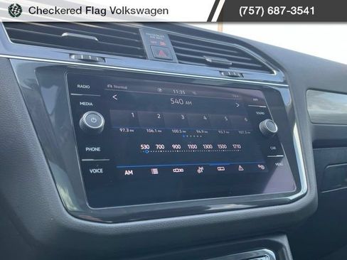 Used 2021 Volkswagen Tiguan SE w/ Panoramic Sunroof Package AWD/4WD image 40