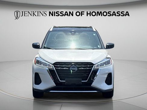 Certified 2024 Nissan Kicks SV FWD image 3
