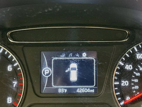 Used 2017 Kia Sorento AWD w/ LX Convenience Package image 19