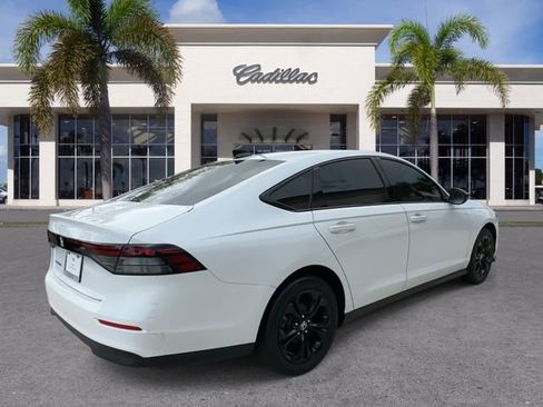 Used 2025 Honda Accord SE image 14