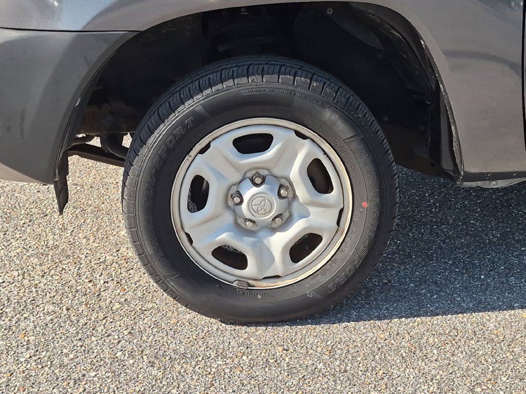 Used 2012 Toyota Tacoma 2WD Regular Cab image 11