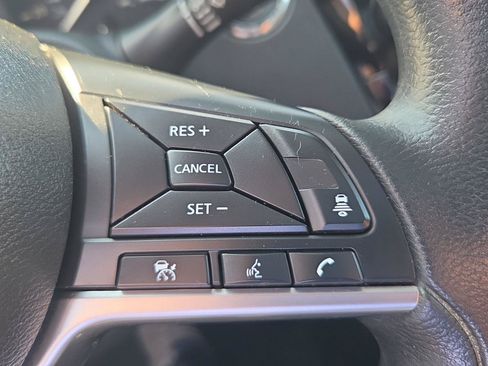 Used 2020 Nissan Rogue SV AWD/4WD image 18