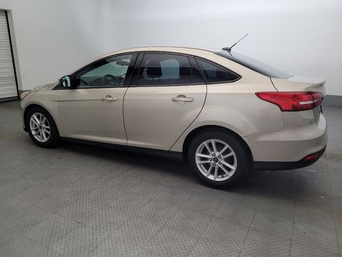 Used 2018 Ford Focus SE image 3