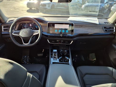 New 2026 Volkswagen Atlas SEL image 6