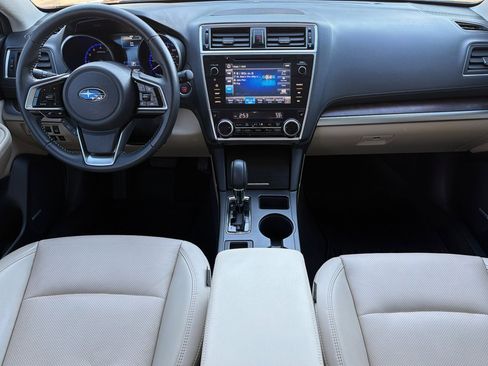 Used 2018 Subaru Outback 2.5i Limited image 17
