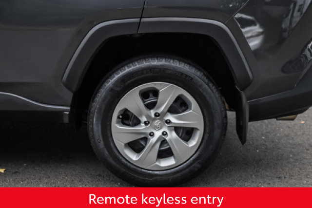 Used 2023 Toyota RAV4 LE AWD/4WD image 14