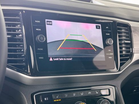 Used 2023 Volkswagen Atlas Cross Sport SE image 13