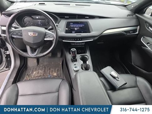 Used 2020 Cadillac XT4 Premium Luxury w/ Cold Weather Package AWD/4WD image 5