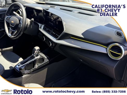 Used 2024 Chevrolet Trax LT w/ Driver Confidence Package FWD image 7