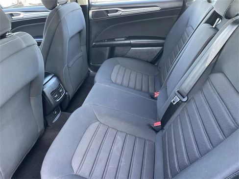 Certified 2020 Ford Fusion SE image 32