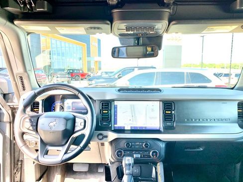 Used 2023 Ford Bronco Badlands AWD/4WD image 19