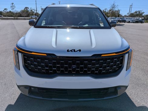 New 2026 Kia Carnival SX Prestige image 3