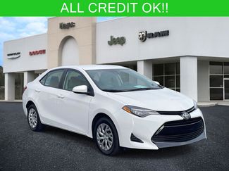 Used 2017 Toyota Corolla LE FWD video 1