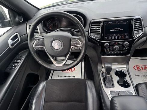 Used 2020 Jeep Grand Cherokee Altitude AWD/4WD image 14