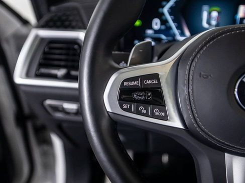 Used 2023 BMW X7 xDrive40i w/ M Sport Package image 37