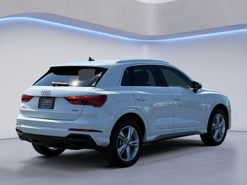 Used 2024 Audi Q3 2.0T Premium Plus w/ Premium Plus Package AWD/4WD image 8