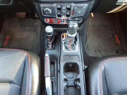 Used 2021 Jeep Wrangler Unlimited Rubicon w/ LED Lighting Group AWD/4WD image 22