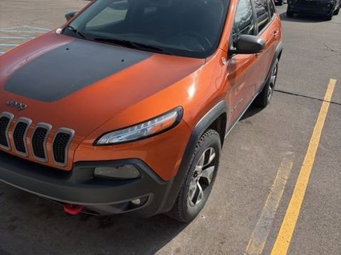 Used 2015 Jeep Cherokee Trailhawk w/ Safetytec Group AWD/4WD image 3