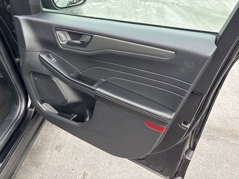 Used 2025 Ford Escape Active image 6