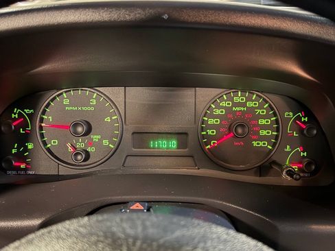Used 2005 Ford F250 XLT AWD/4WD image 5