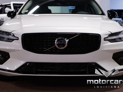 Used 2024 Volvo S60 B5 Ultimate image 10