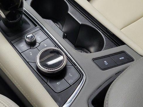 Certified 2024 Cadillac XT6 Premium Luxury FWD image 33