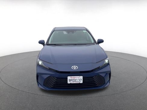 Used 2025 Toyota Camry LE image 4