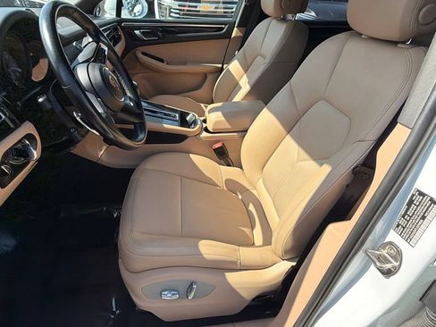 Used 2023 Porsche Macan S AWD/4WD image 20