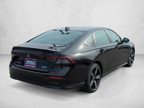 Used 2024 Honda Accord Sport image 5