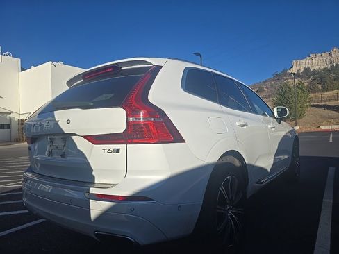 Used 2018 Volvo XC60 T6 Inscription w/ Convenience Package image 2