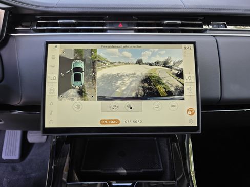 Certified 2024 Land Rover Range Rover Sport SE AWD/4WD image 19
