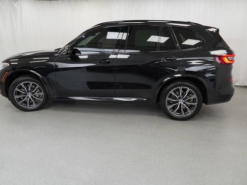 Used 2022 BMW X5 xDrive40i w/ M Sport Package AWD/4WD image 41